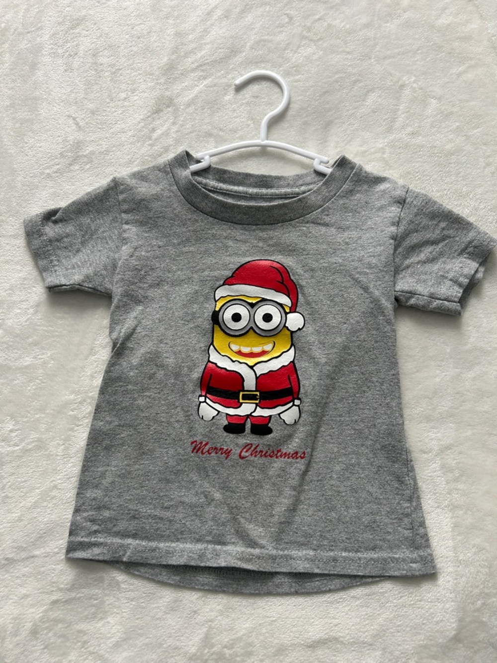 Gray Kids T-Shirt with Santa Minion Graphic